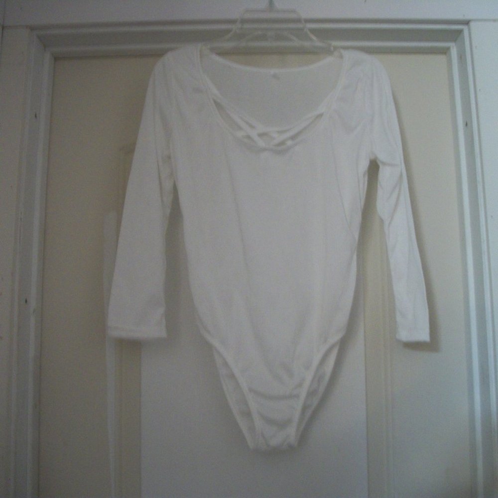 NEW WITHOUT TAGS SOFT KNIT CORSET STY BODYSUIT SM